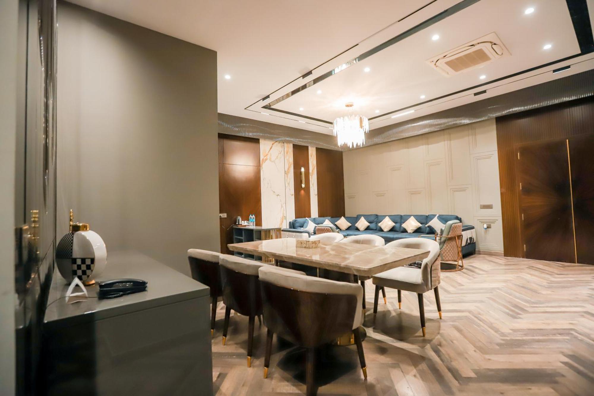 Bel-La Monde Hotel Chhattarpur South Delhi New Delhi Exterior photo
