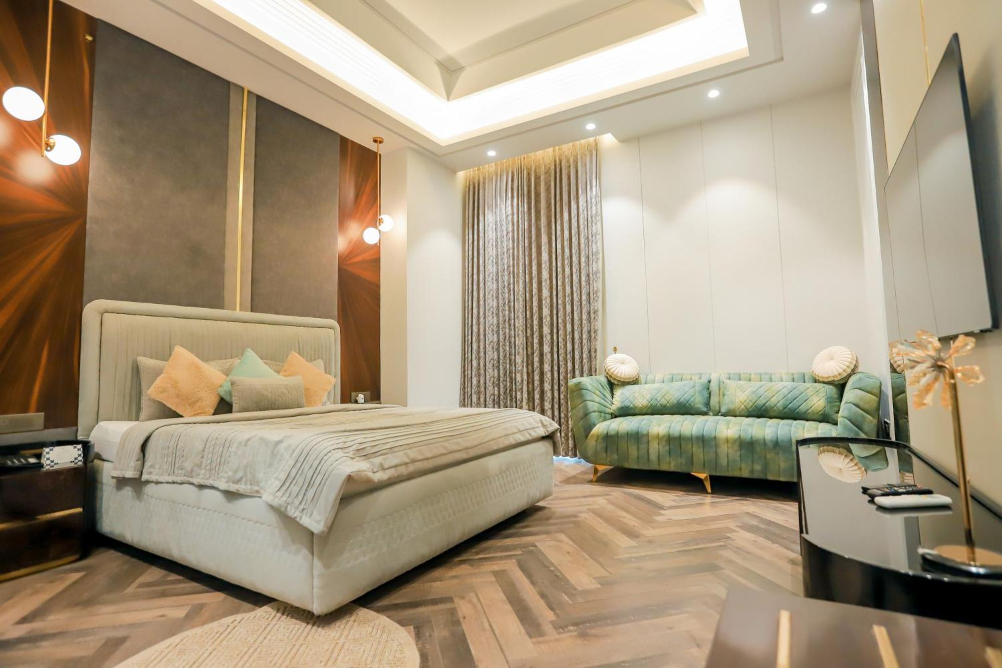 Bel-La Monde Hotel Chhattarpur South Delhi New Delhi Exterior photo