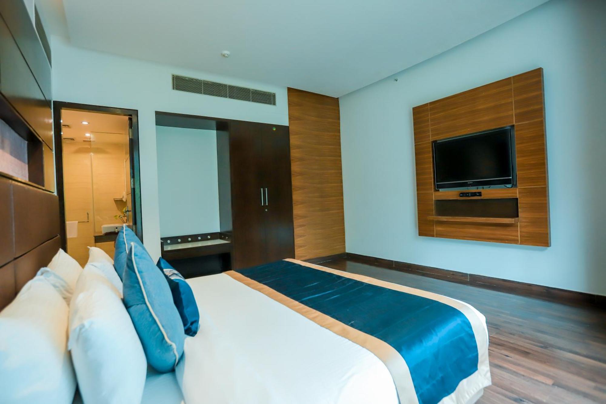 Bel-La Monde Hotel Chhattarpur South Delhi New Delhi Exterior photo