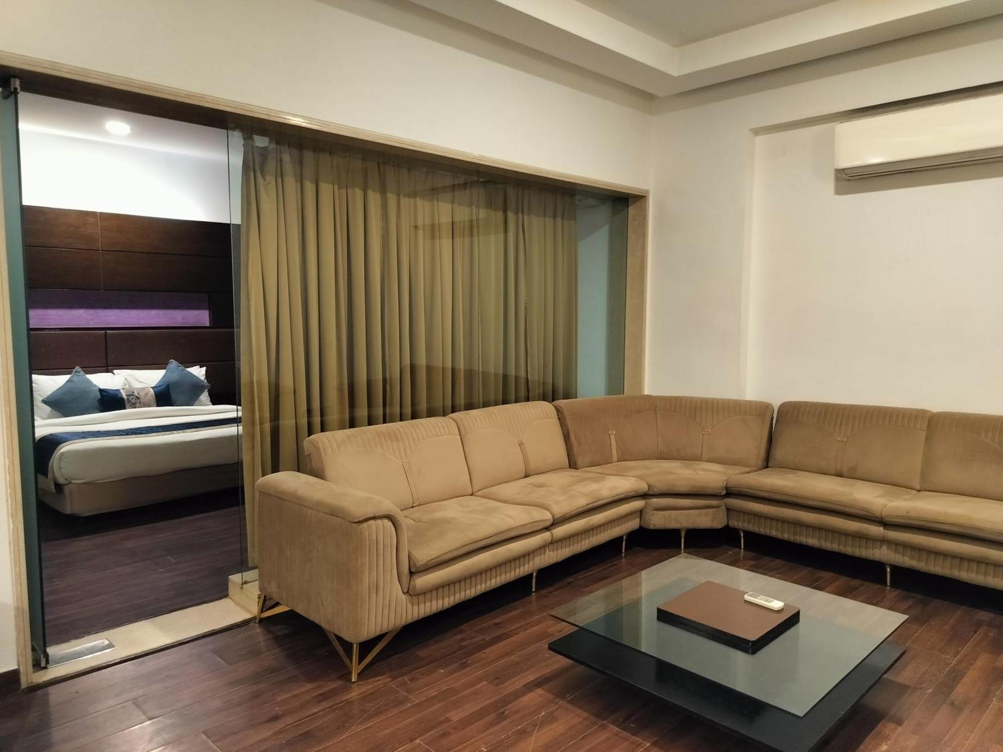 Bel-La Monde Hotel Chhattarpur South Delhi New Delhi Exterior photo